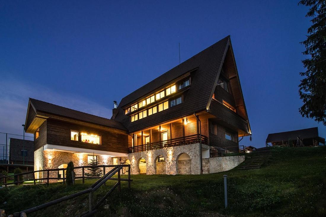 Pensiunea Park 4* Smida